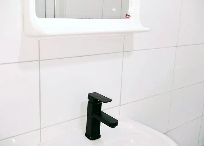 4 Karma369 אכסניה *