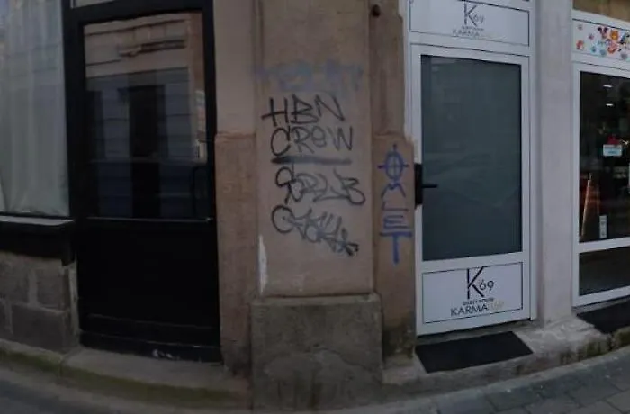 4 Karma369 אכסניה