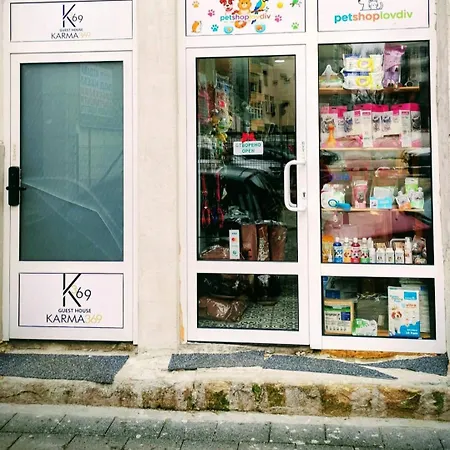 Хостел 4 Karma369 *